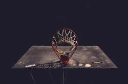 LOL赛事-关键先生詹姆斯，北京队火力全开压制老鹰