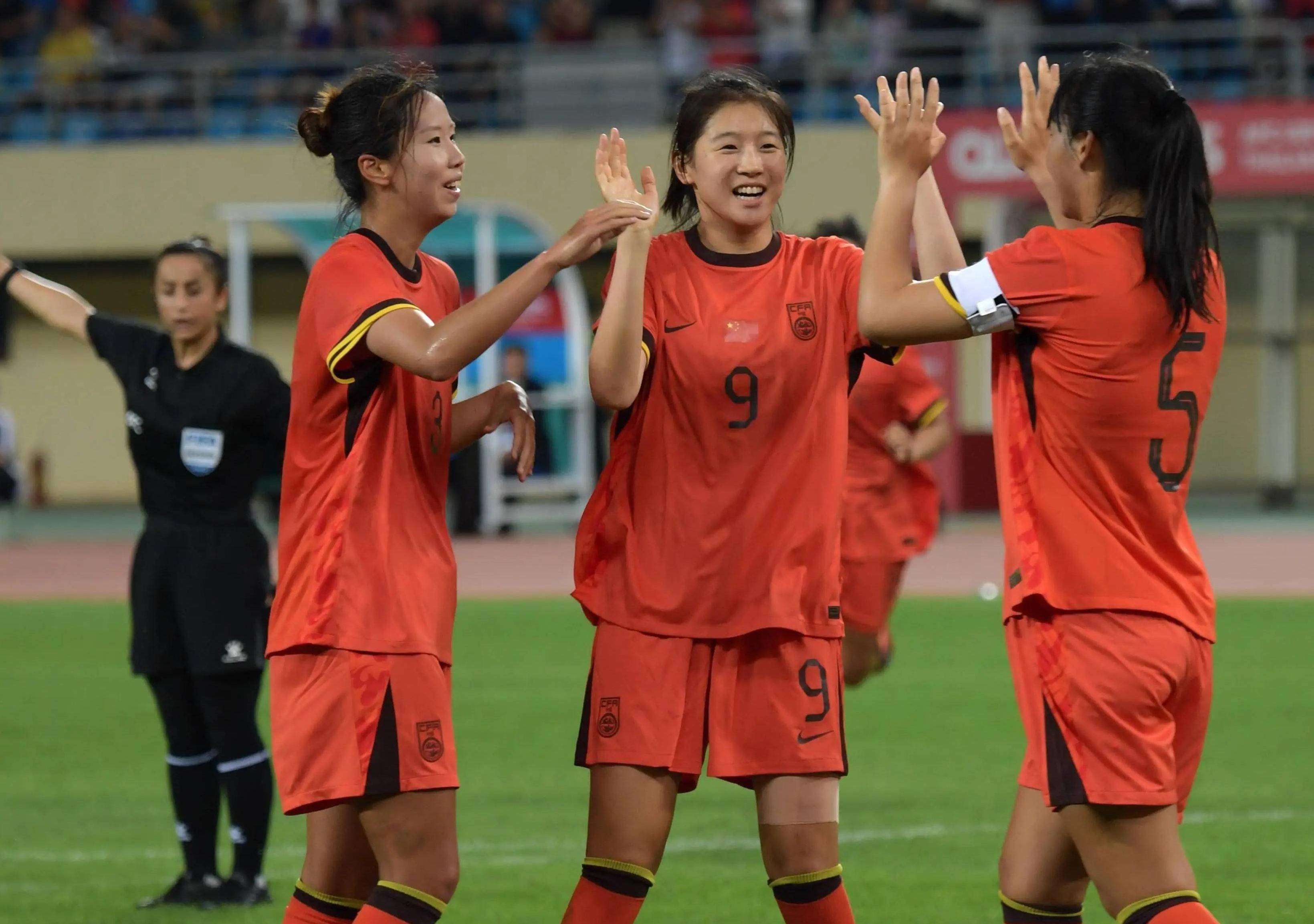 关于加拿大女足豪取五连胜,实力碾压小组对手的信息 关于加拿大女足豪取五连胜,实力碾压小组对手的信息