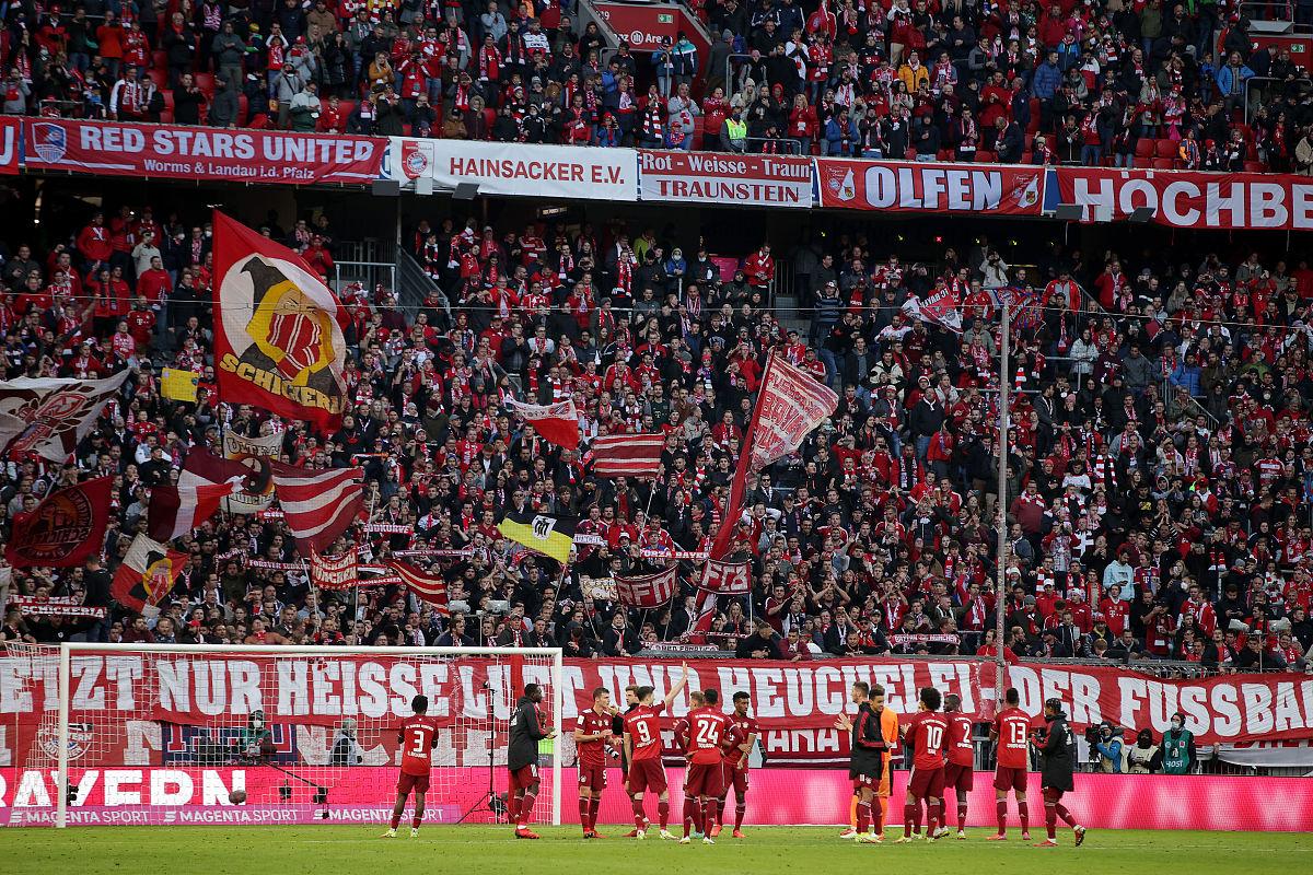 英超决赛震撼开打，巅峰对决引爆全场