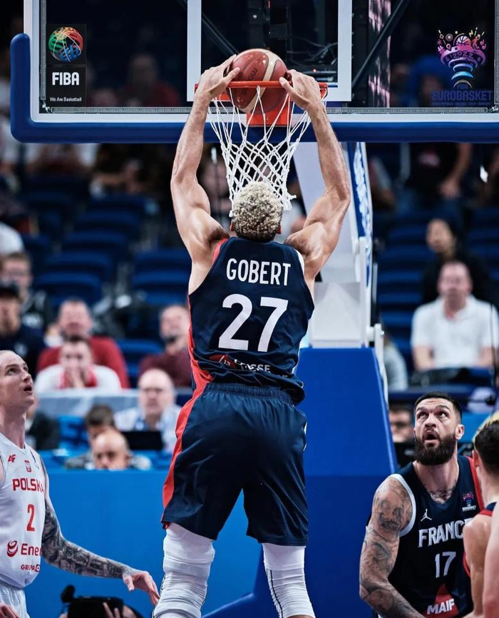 北京队横扫太阳,戈贝尔点燃赛场 北京队横扫太阳,戈贝尔点燃赛场