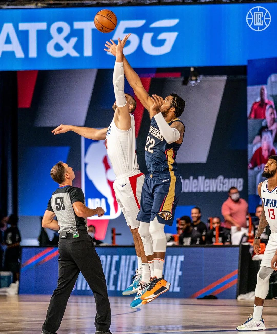 深圳队力克鹈鹕,乔治扛起全队 深圳队力克鹈鹕,乔治扛起全队