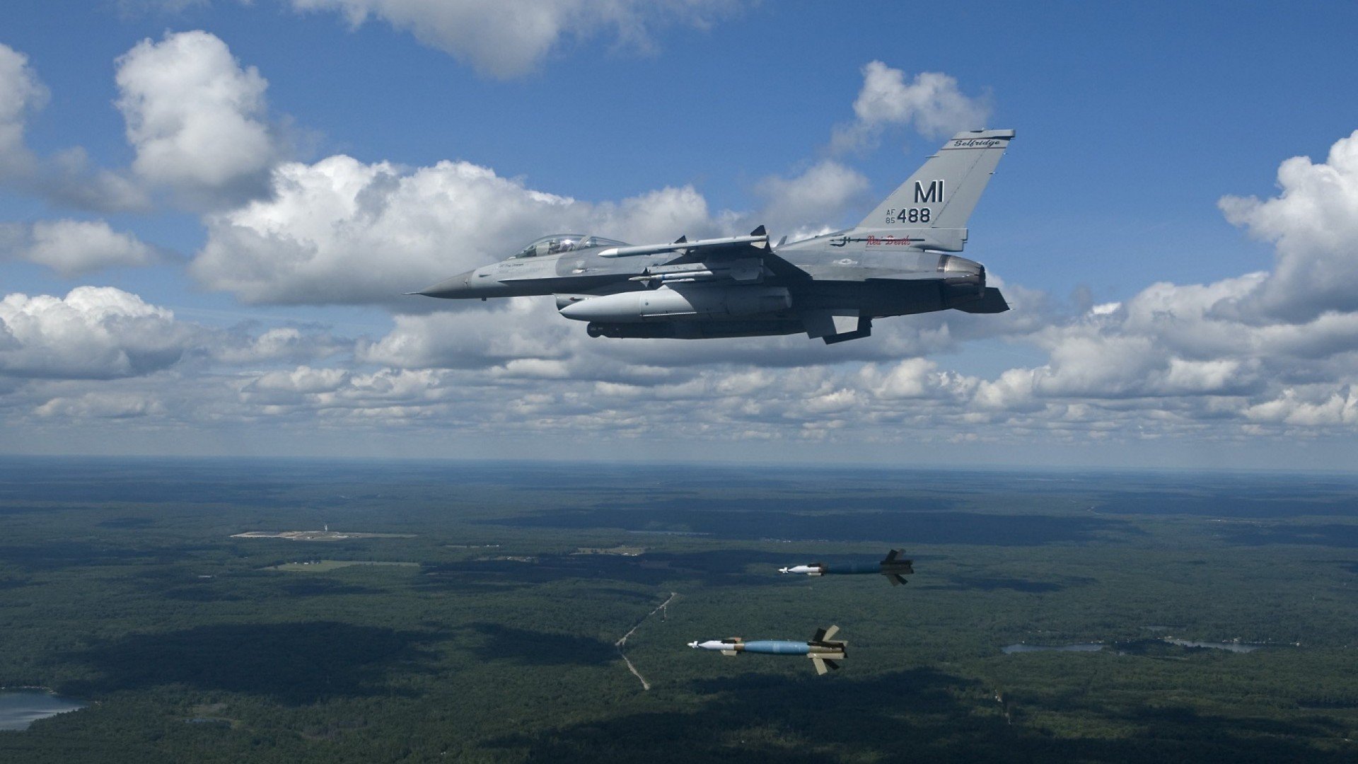 分野与共鸣,当国家德比的悬念,遇上灰熊的确定性