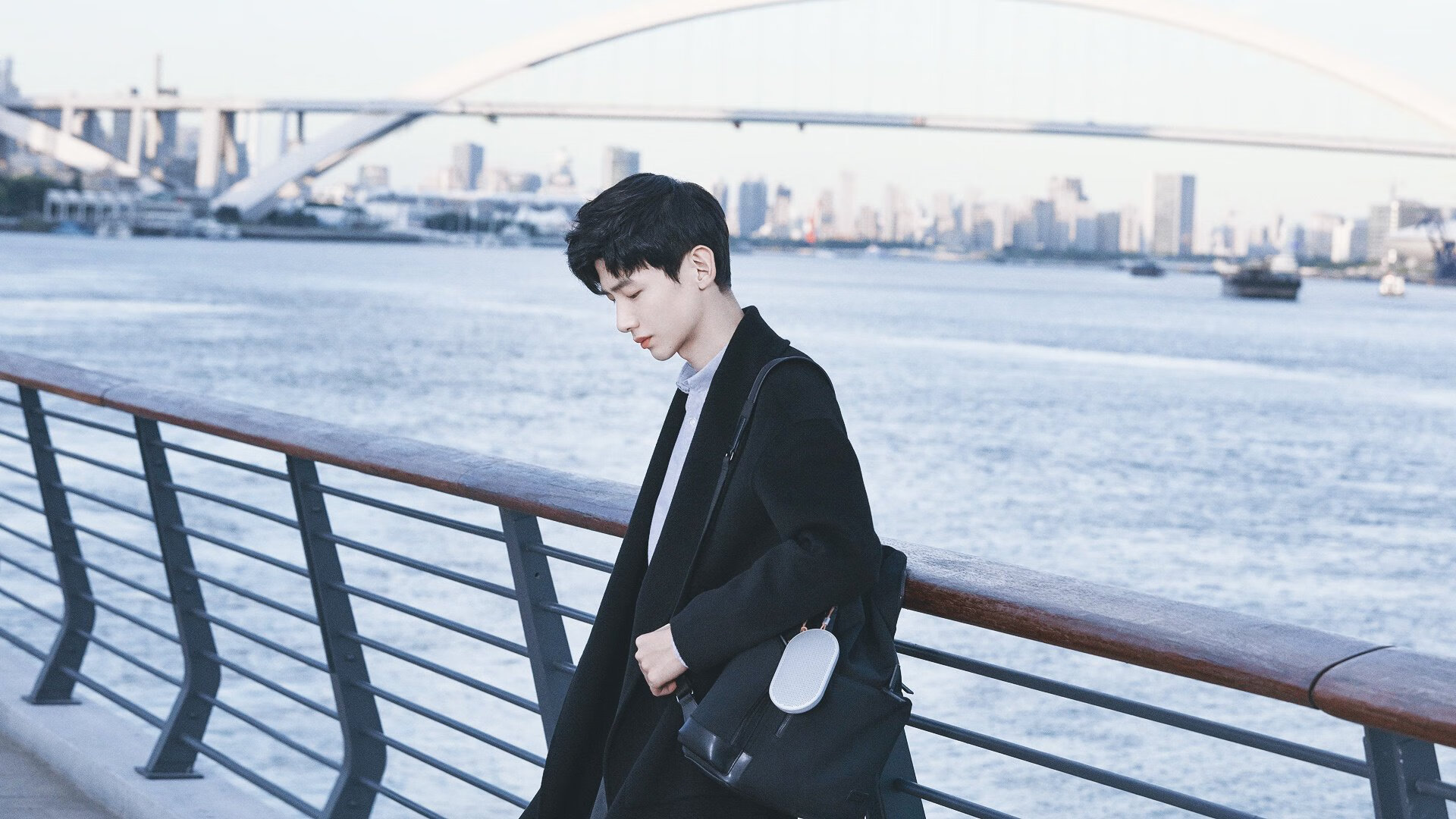 奥纳纳一夫当关,威尔士对阵西班牙激战中的全场焦点