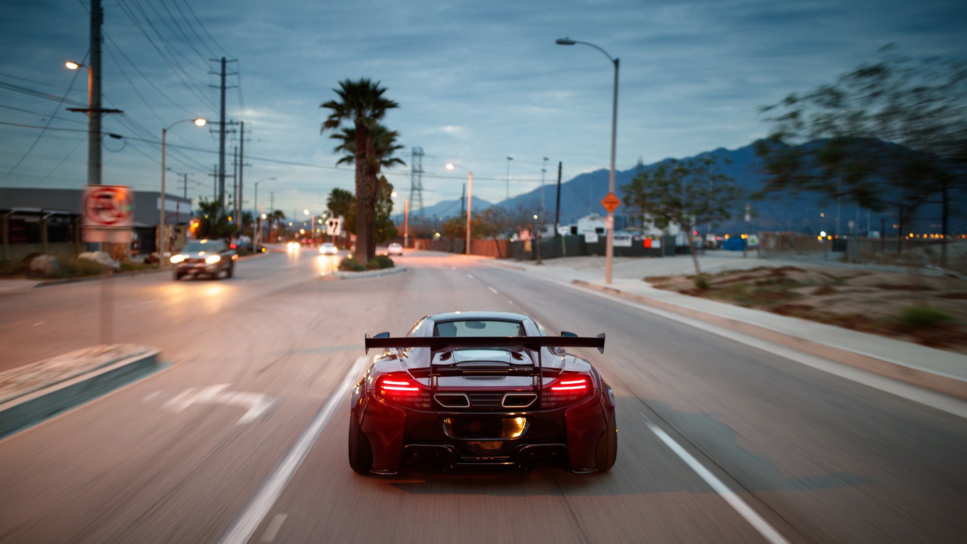 冰岛闪电战,皮克在年度焦点之战中接管比赛,速胜马德里竞技