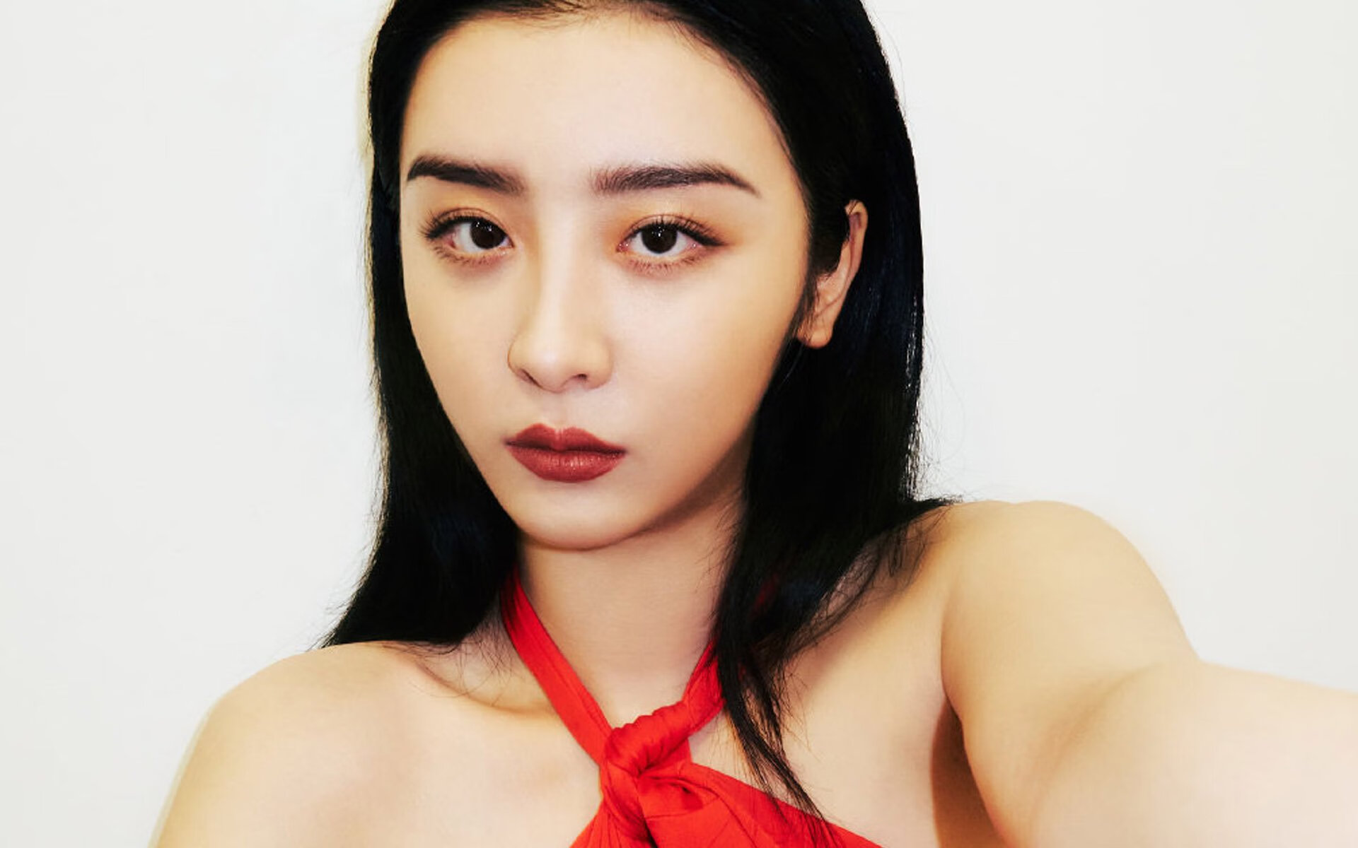 蒂亚戈风暴眼，一场友谊赛如何演变为个人战术教科书—荷兰防线在加拿大冲击下的结构性溃散